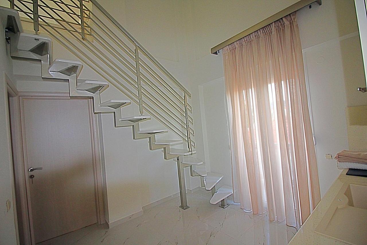 Sky Rays Luxury Apartments Nikiti  Exterior photo