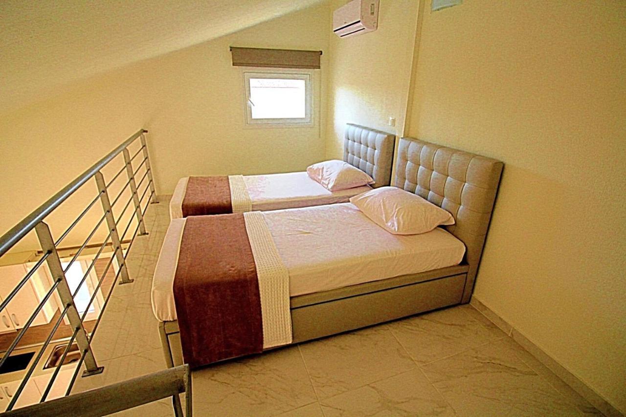 Sky Rays Luxury Apartments Nikiti  Exterior photo