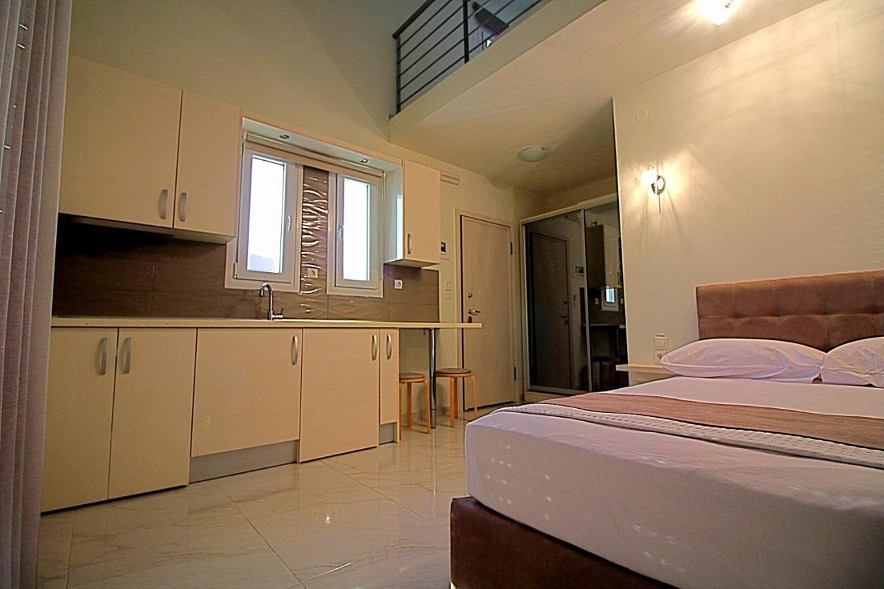 Sky Rays Luxury Apartments Nikiti  Exterior photo